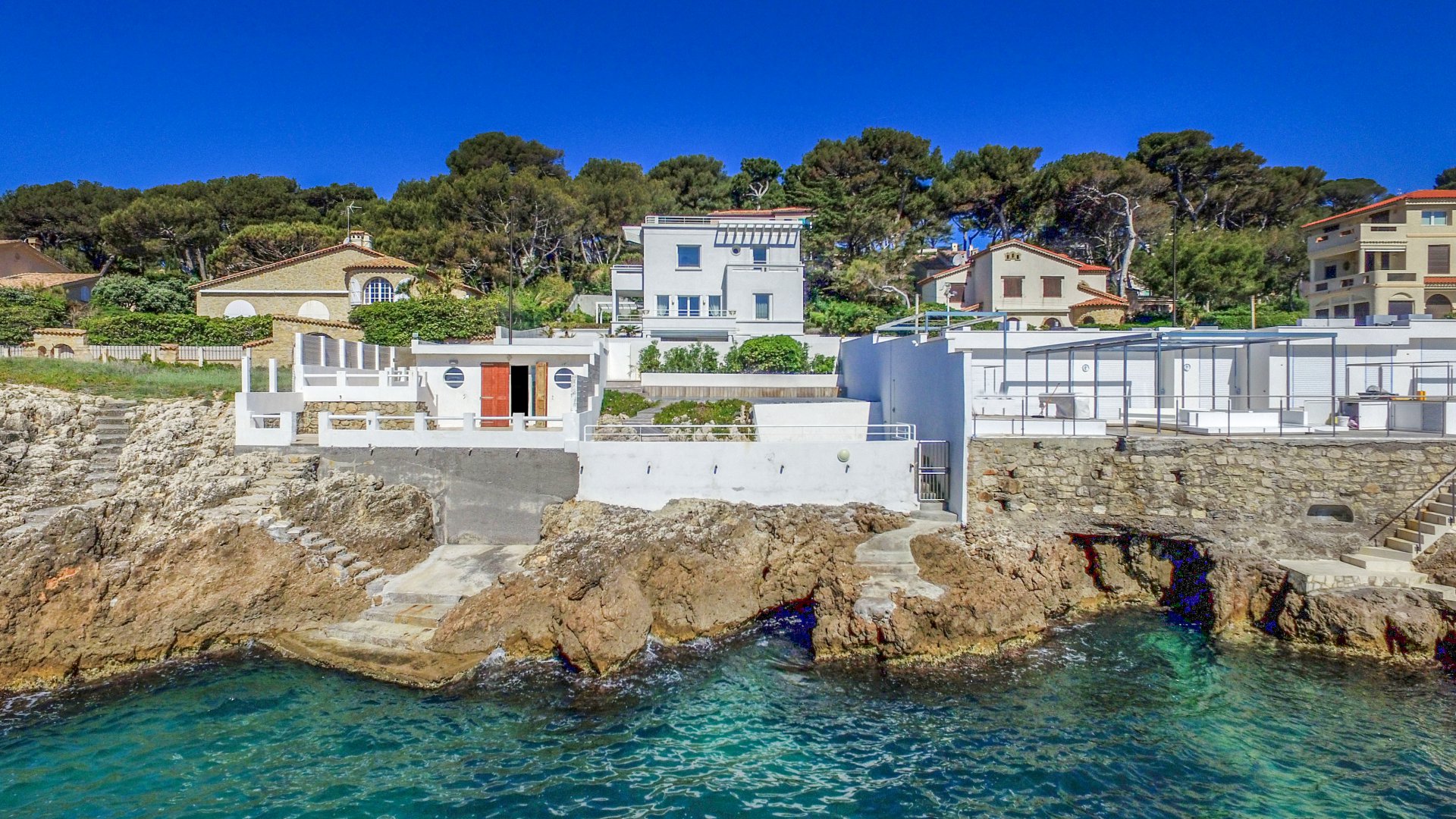 Ad Sale Villa Cap d'Antibes (06160), 6 Rooms refV0109AN