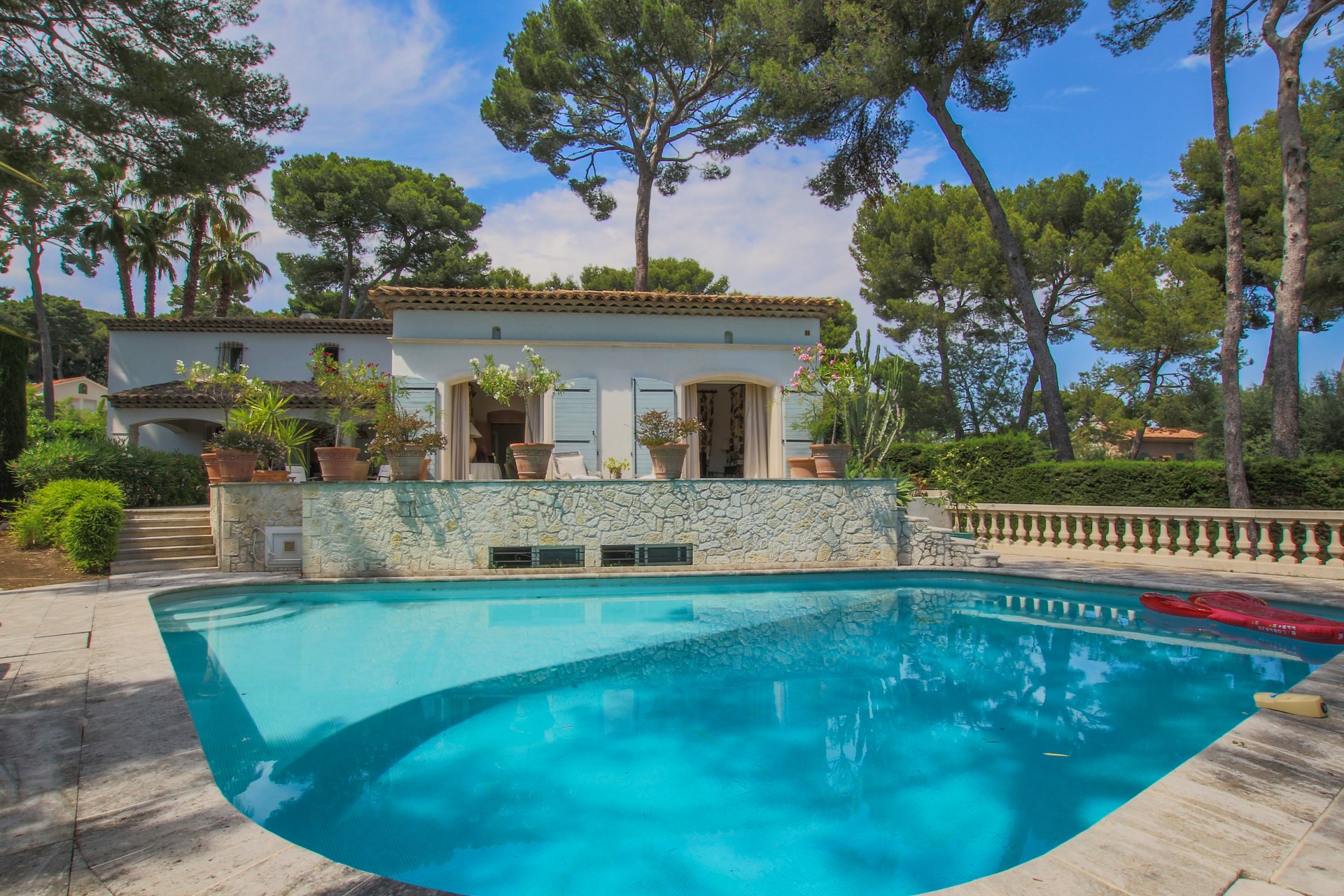 Ad Sale Villa Cap d'Antibes (06160), 6 Rooms refV0115AN