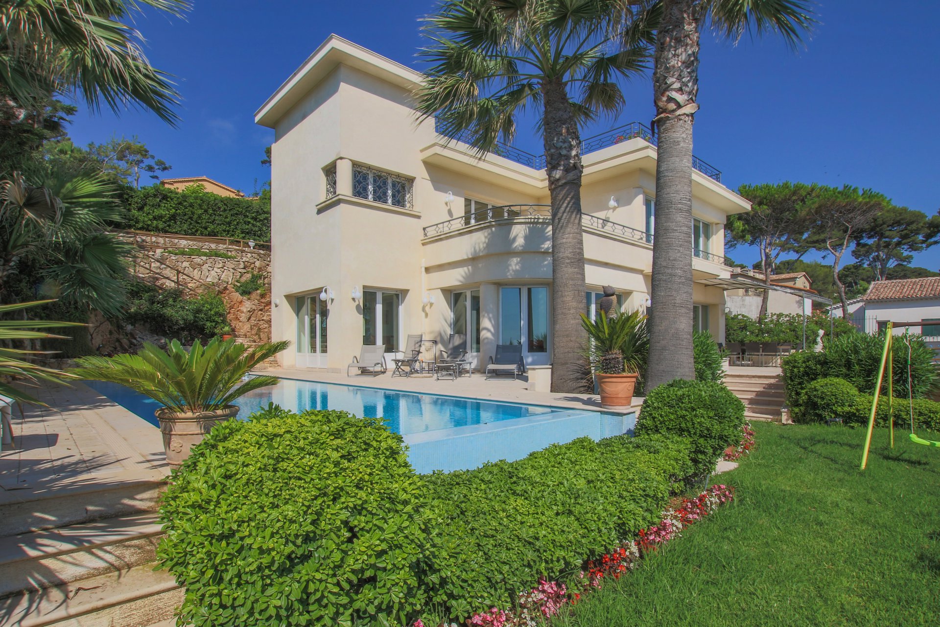 Ad Sale Villa Cap d'Antibes (06160), 6 Rooms refV0150AN