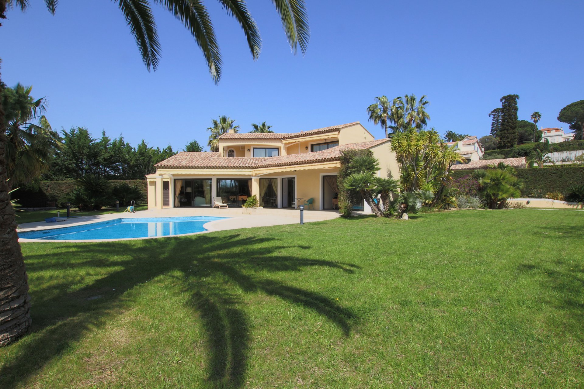 Ad Sale Villa Cap d'Antibes (06160), 5 Rooms refV0156AN