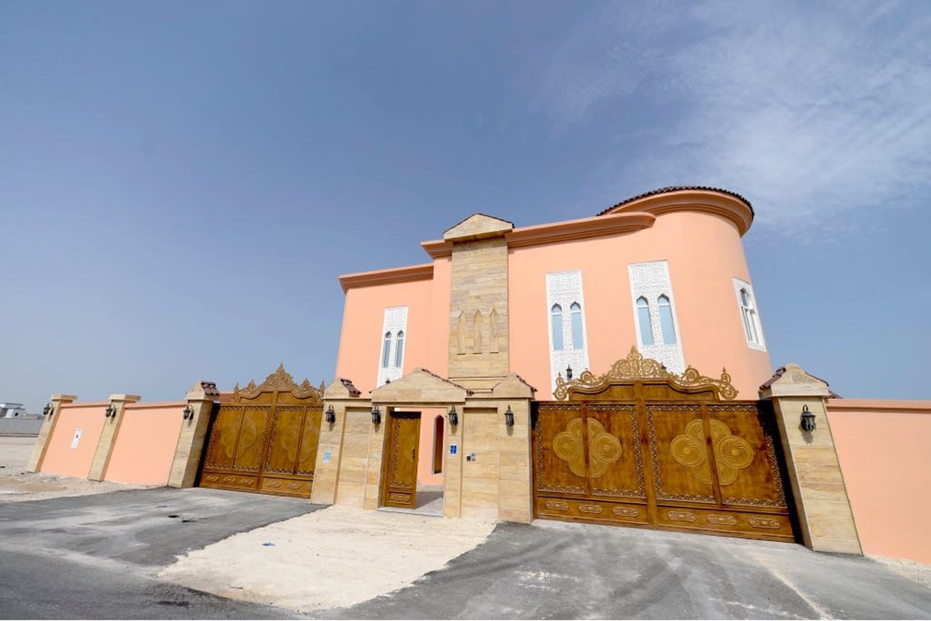 Ad Sale Villa Doha, 8 Rooms refV0031DA