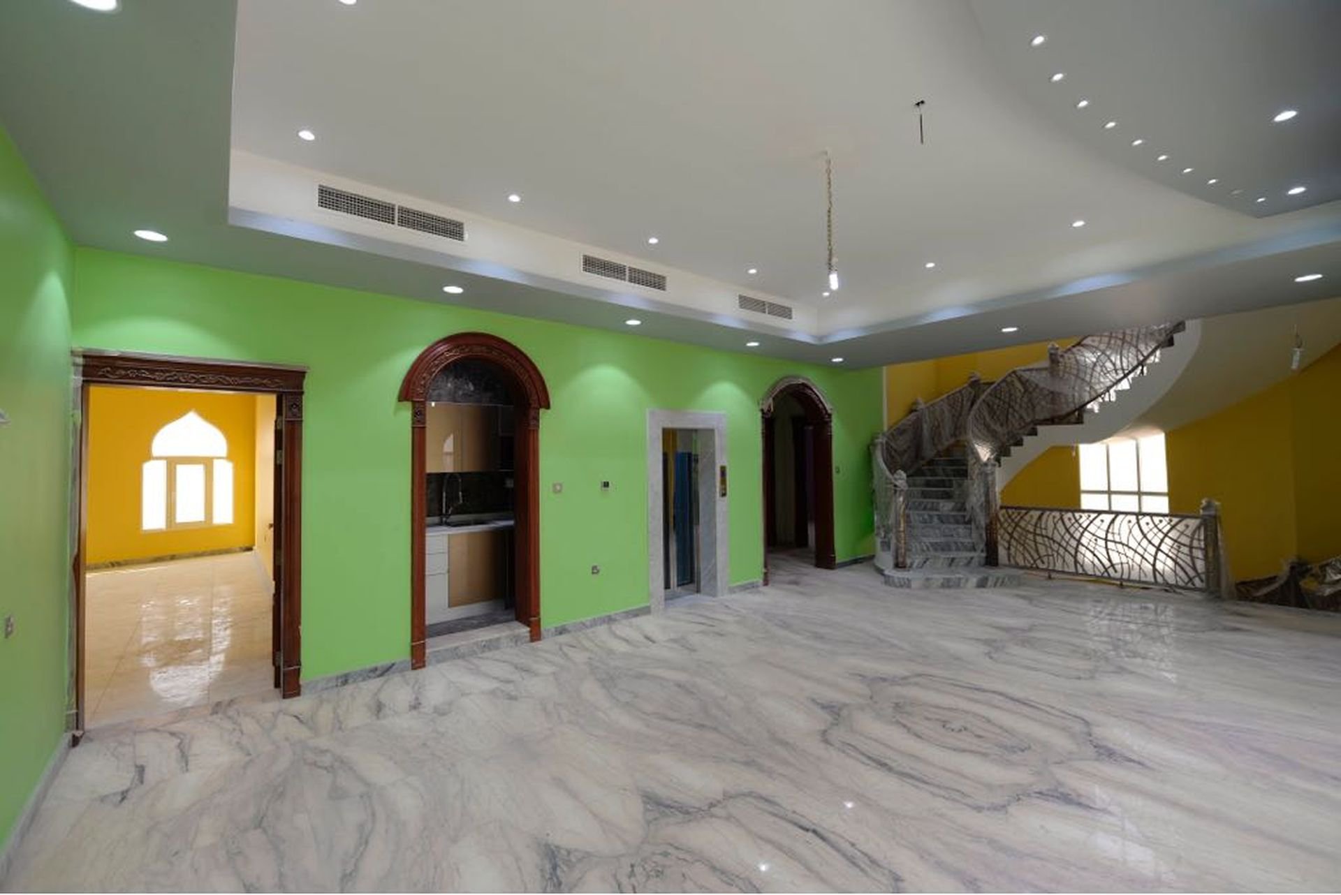 Ad Sale Villa Doha, 8 Rooms refV0031DA