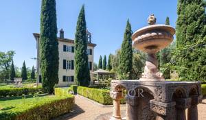 Sale Villa LUCCA  