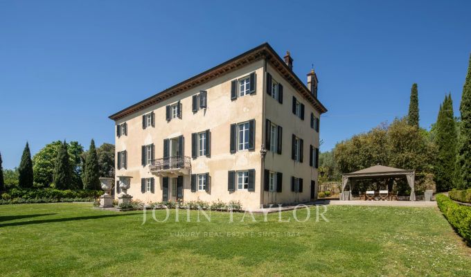Sale Villa LUCCA  