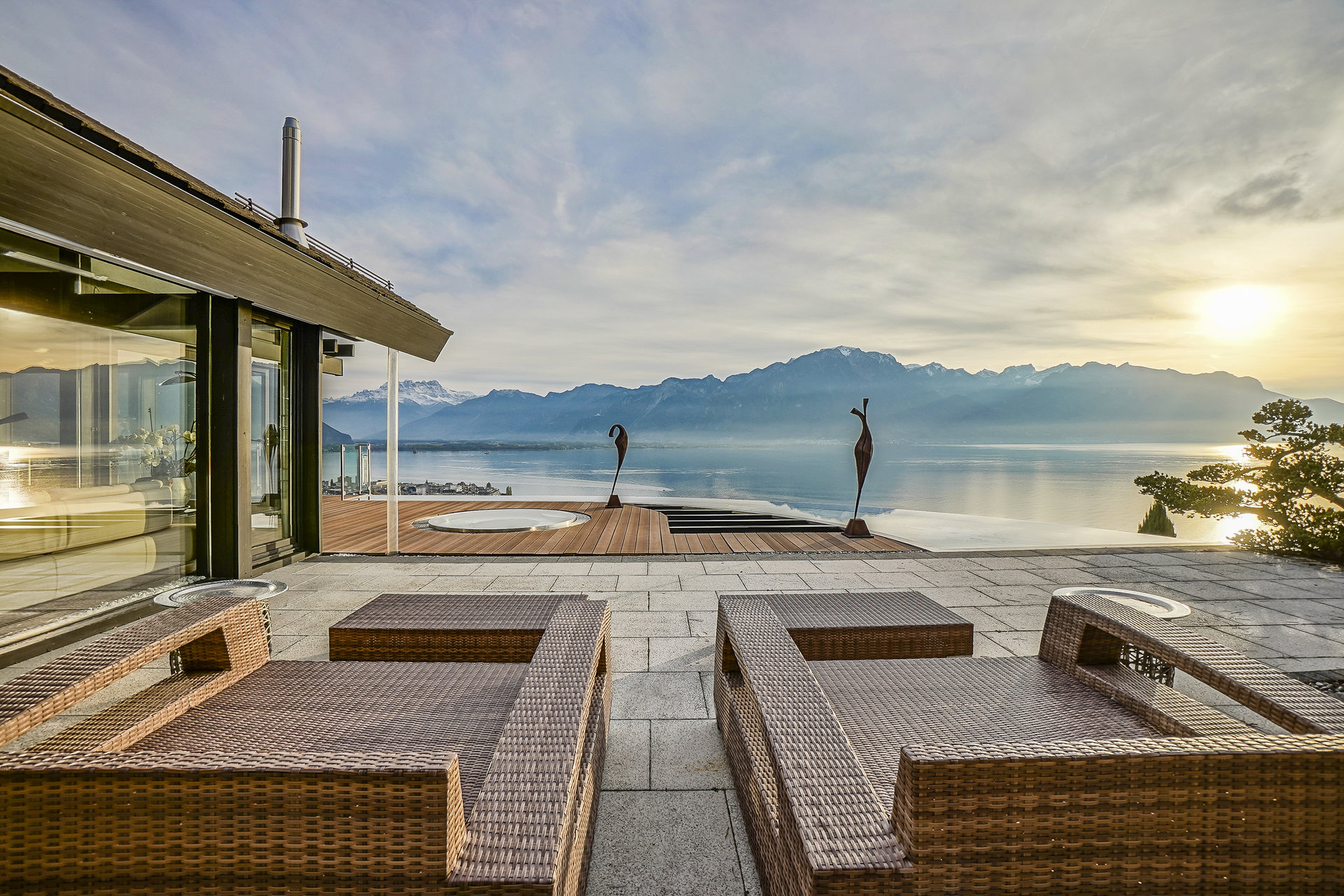 Ad Sale Villa Montreux (1820), 8 Rooms refV0226MX