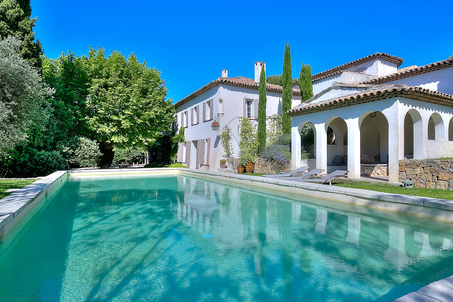 Ad Sale Villa Mougins (06250), 9 Rooms refV2562MO