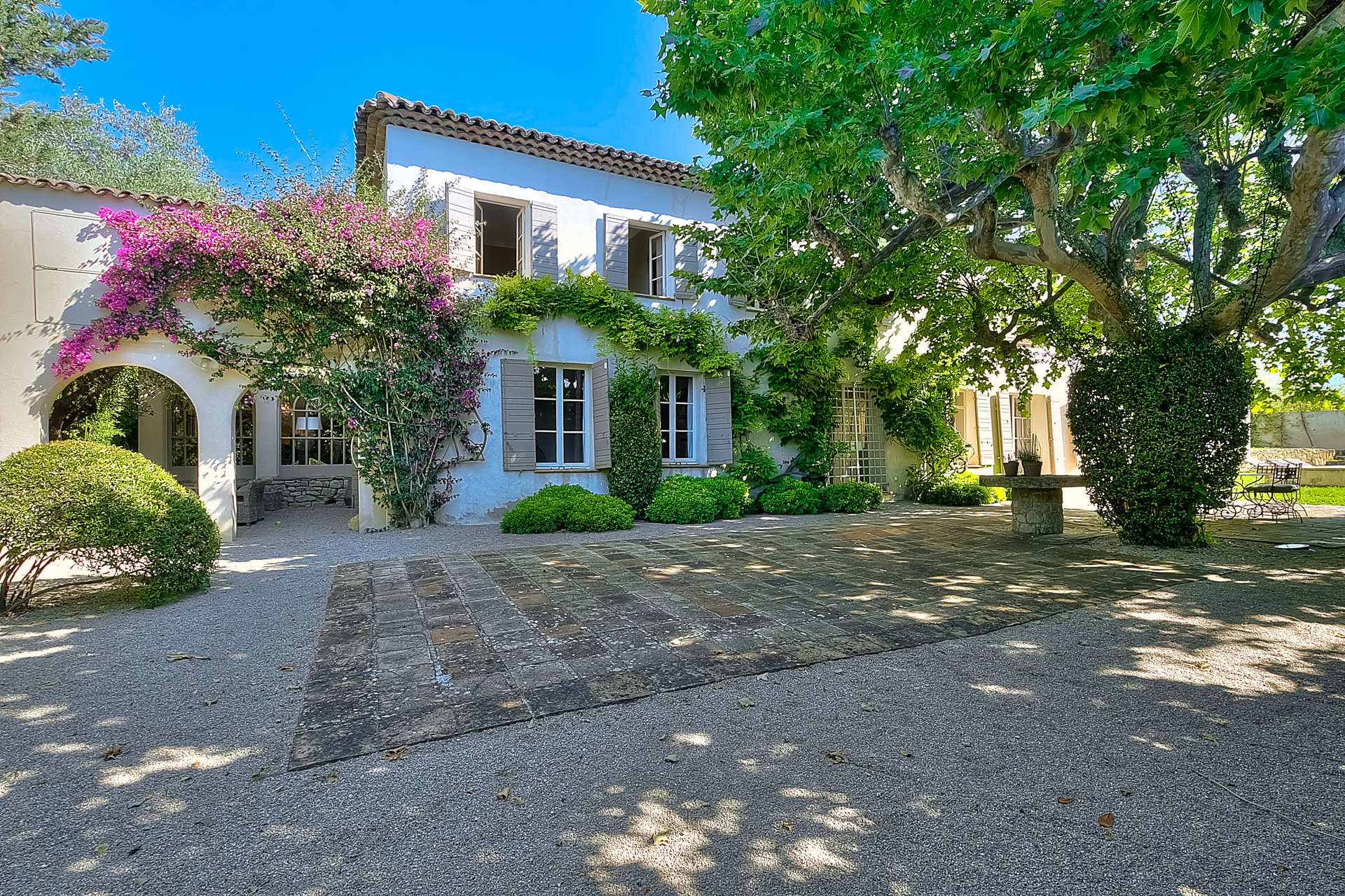 Ad Sale Villa Mougins (06250), 9 Rooms refV2562MO