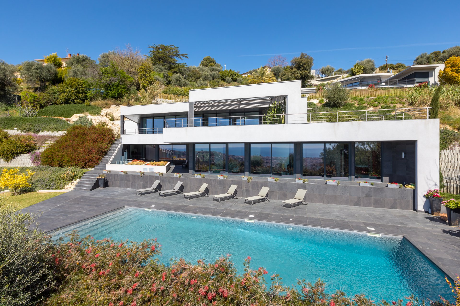 Ad Sale Villa Nice (06100), 14 Rooms refV1305SJ