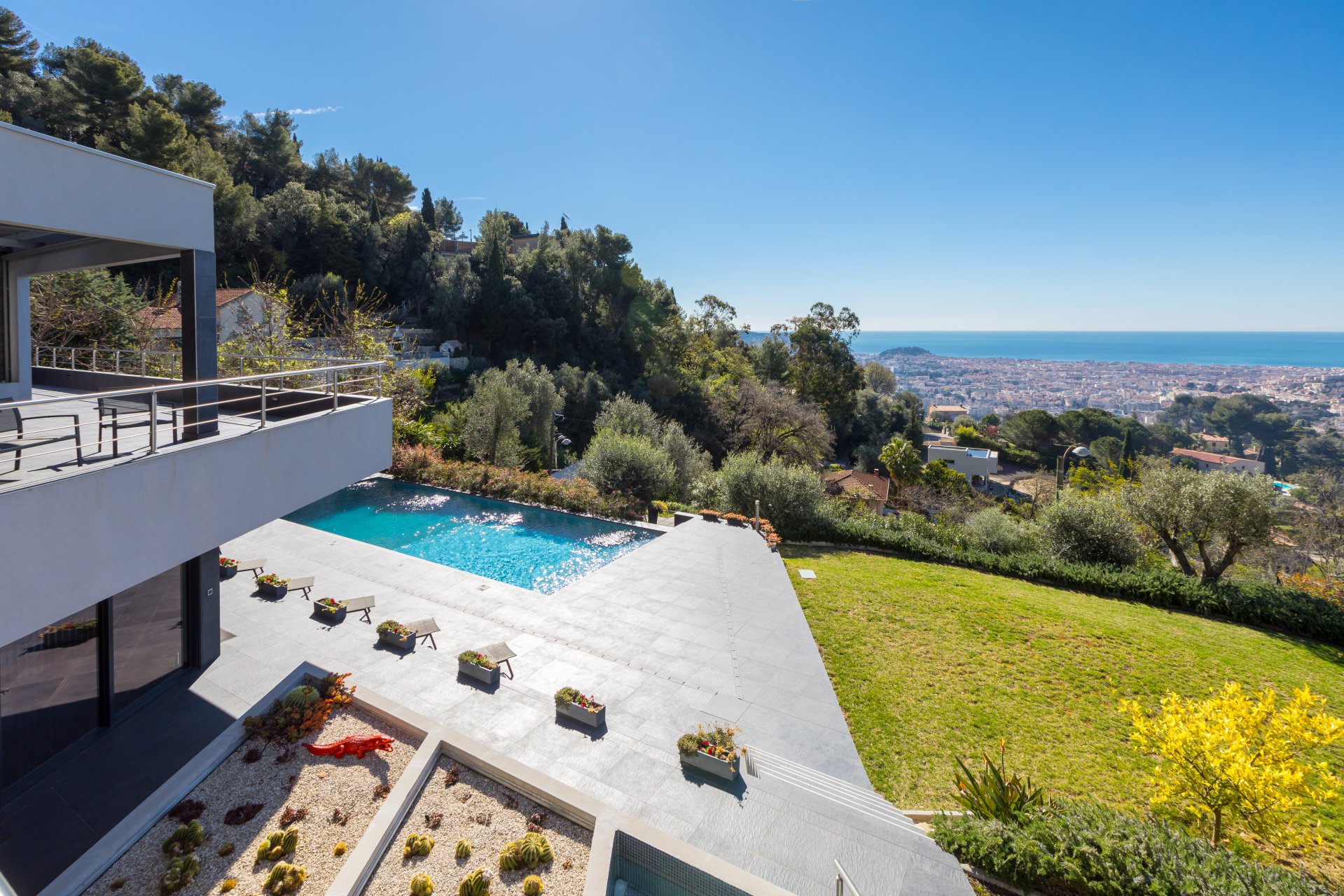 Ad Sale Villa Nice (06100), 14 Rooms refV1305SJ