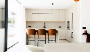 Sale Villa Roca Llisa