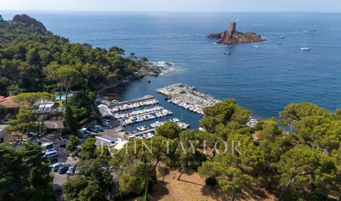Sale Villa Saint-Raphaël