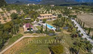 Sale Villa Santa María del Camí