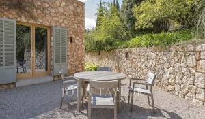 Sale Villa Santa María del Camí