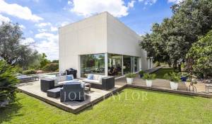 Sale Villa Santa María del Camí