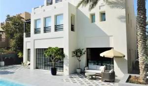 Sale Villa The Lakes