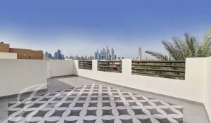 Sale Villa The Lakes