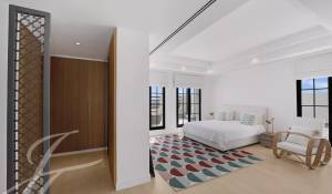 Sale Villa The Lakes