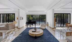 Sale Villa The Lakes