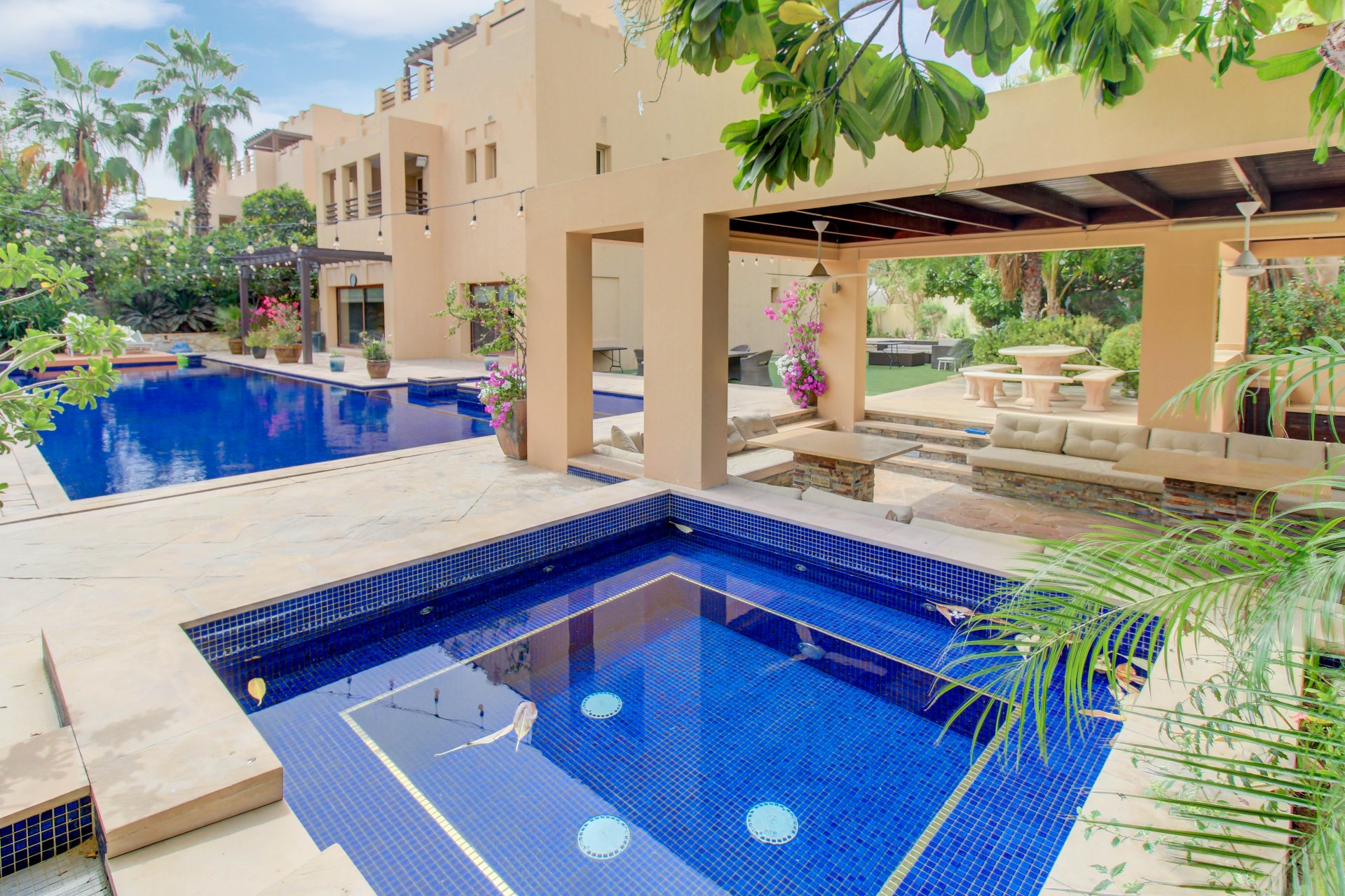 Ad Sale Villa The Lakes Hattan refV0241DU