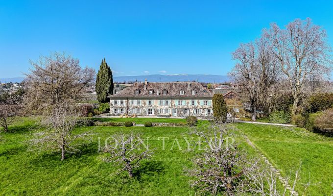 Sale Villa Tolochenaz