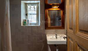 Sale Village house Gordes