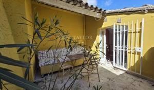 Sale Village house Lourmarin