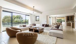 Seasonal rental House Valbonne