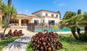 Seasonal rental House Valbonne