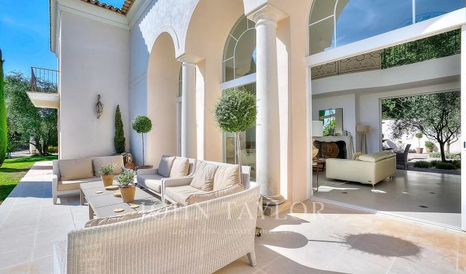 Seasonal rental House Valbonne