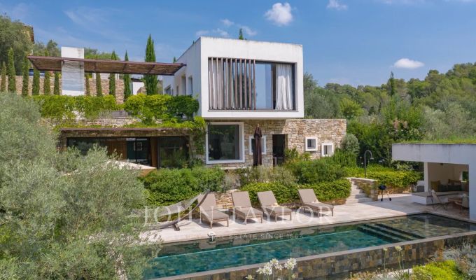 Seasonal rental House Valbonne