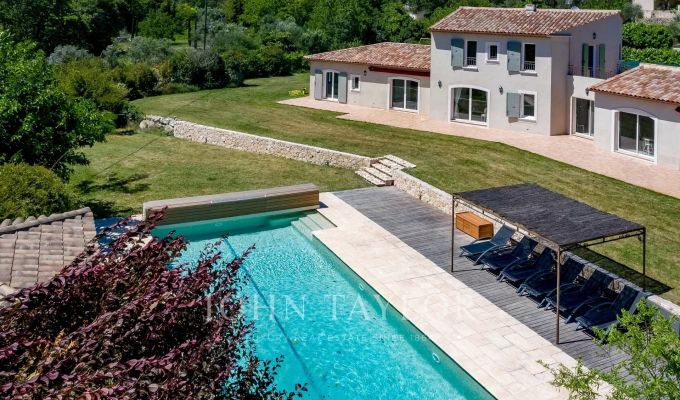 Seasonal rental House Valbonne