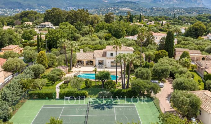 Seasonal rental House Valbonne