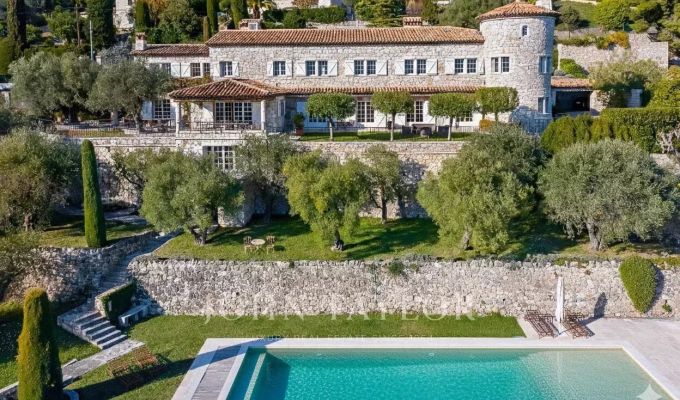 Seasonal rental House Vence