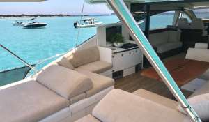 Seasonal rental Motor Yacht Saint-Tropez