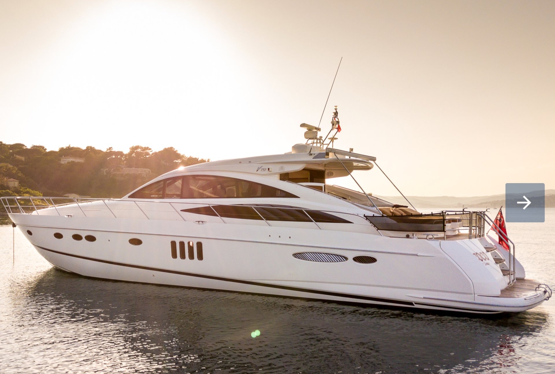 Ad Seasonal rental Motor Yacht SaintTropez (83990) refL0031YA