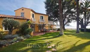 Seasonal rental Property Antibes