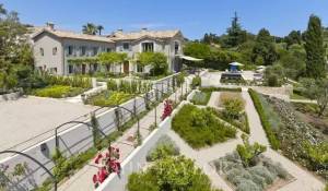 Seasonal rental Property Antibes
