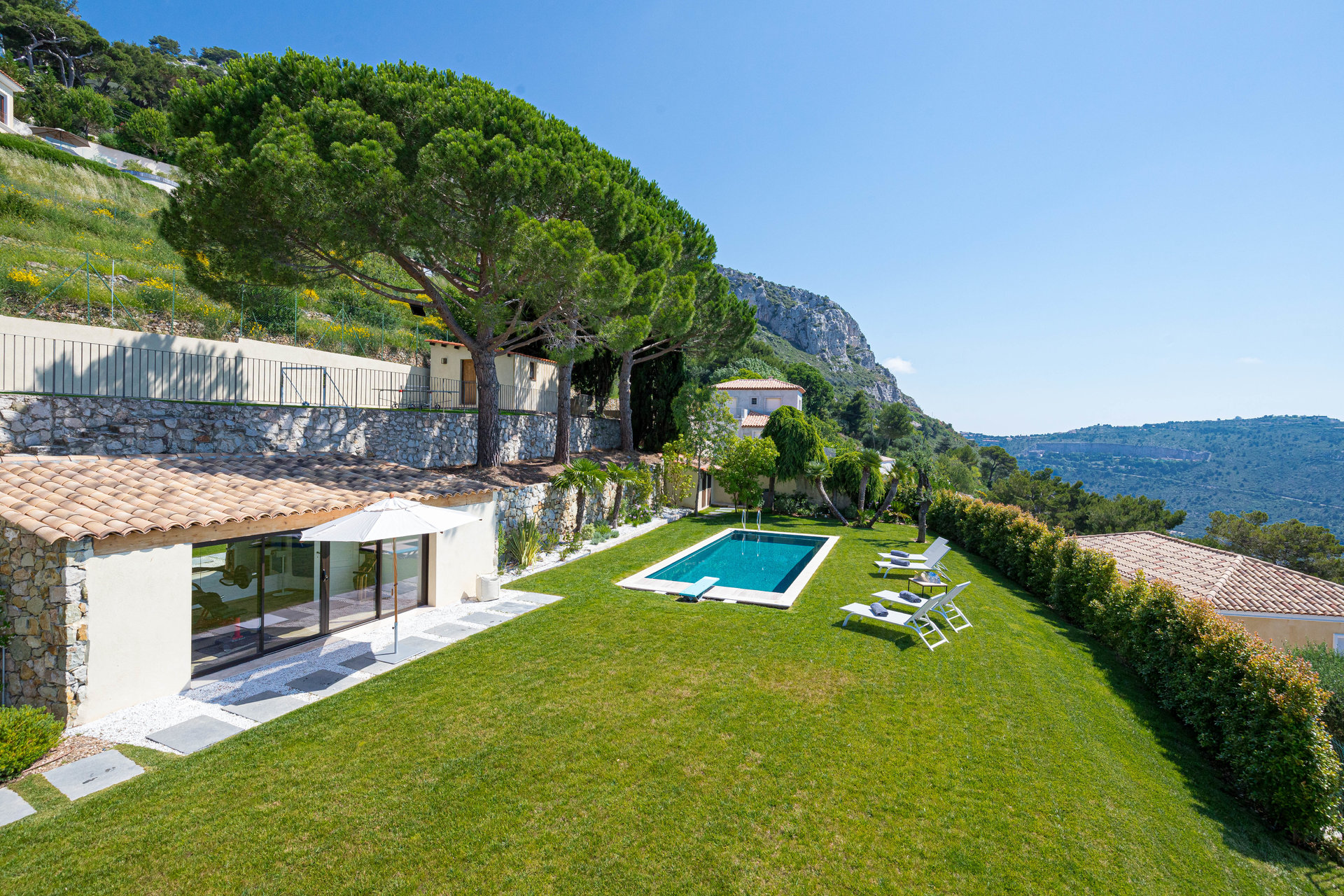 Ad Seasonal rental Property Èze Village (06360), 4 Rooms, 8 Capacity