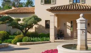 Seasonal rental Property Tourrettes