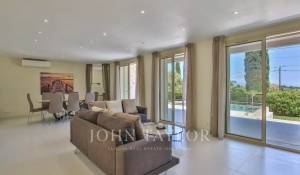 Seasonal rental Villa Antibes