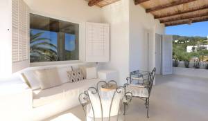 Seasonal rental Villa Cala Llenya