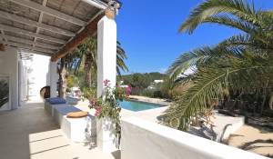 Seasonal rental Villa Cala Llenya