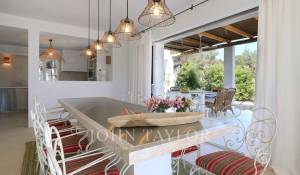 Seasonal rental Villa Cala Llenya