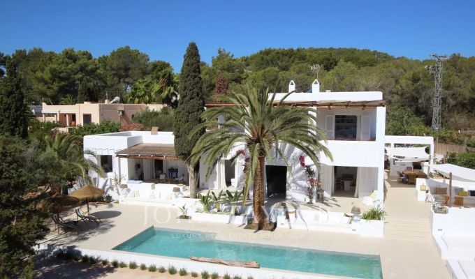 Seasonal rental Villa Cala Llenya
