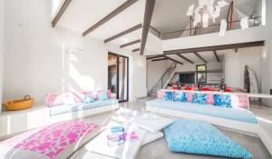 Seasonal rental Villa Es Cubells