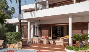 Seasonal rental Villa Roca Llisa