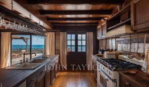 Seasonal rental Villa Toiny