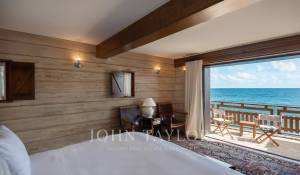 Seasonal rental Villa Toiny