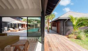 Seasonal rental Villa Toiny