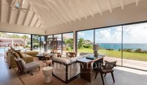 Seasonal rental Villa Toiny